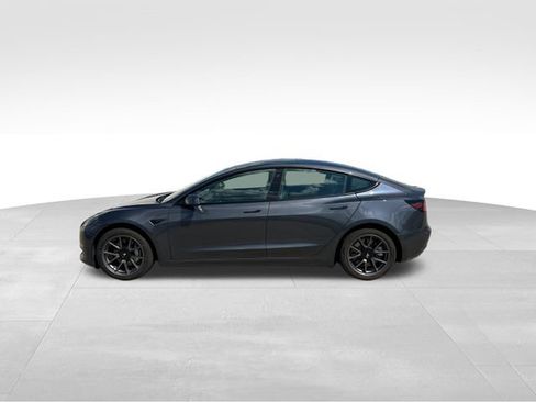 Used 2022 Tesla Model 3 Long Range AWD/4WD image 3