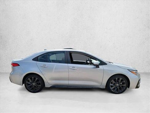 Used 2024 Toyota Corolla SE FWD image 5