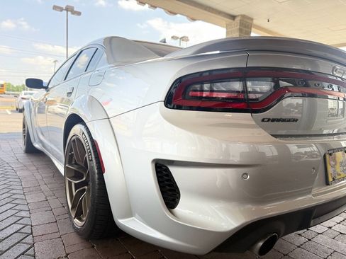 Used 2022 Dodge Charger SRT Hellcat RWD image 12