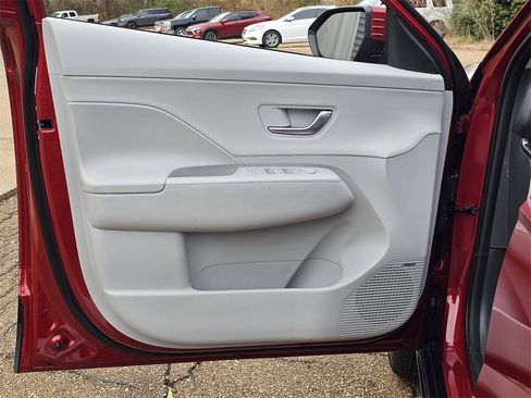 Certified 2025 Hyundai Kona Limited image 14