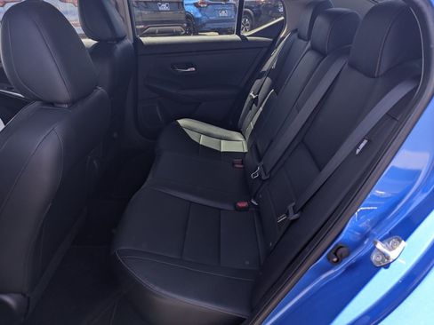 Used 2023 Nissan Sentra SR w/ SR Premium Package FWD image 8