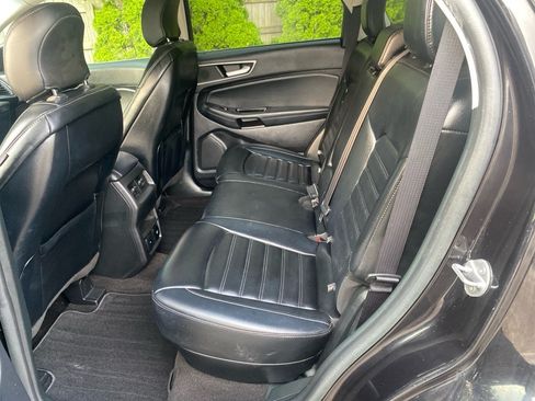 Used 2019 Ford Edge SEL w/ Equipment Group 201A AWD/4WD image 18