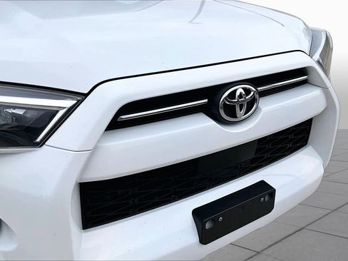 Used 2022 Toyota 4Runner SR5 Premium AWD/4WD image 30
