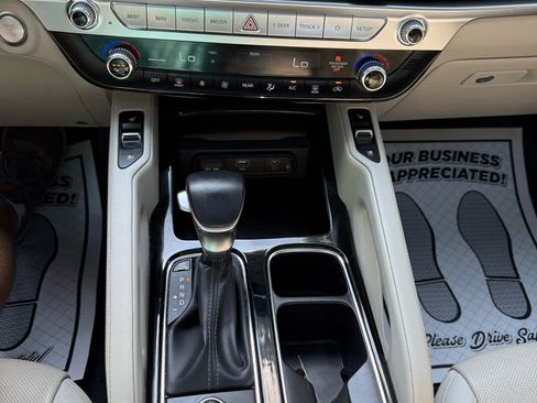 Used 2023 Kia Telluride EX w/ EX Captain's Chair Package image 21