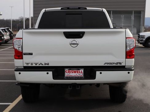 Used 2018 Nissan Titan PRO-4X image 5