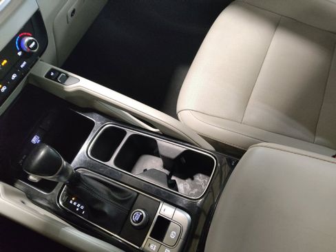 Used 2021 Kia Telluride S FWD image 26