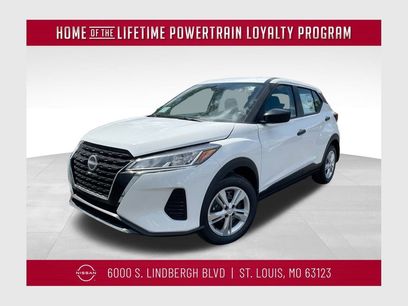 New 2025 Nissan Kicks Play S