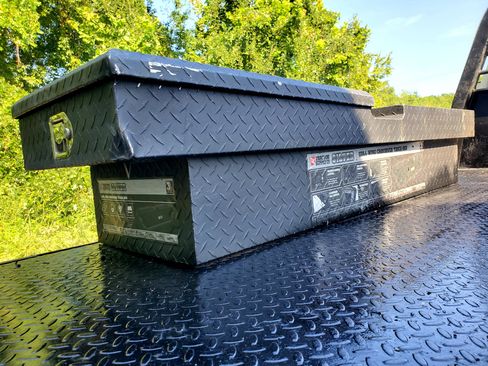 Used 2018 RAM 3500 Tradesman w/ Chrome Appearance Group image 12