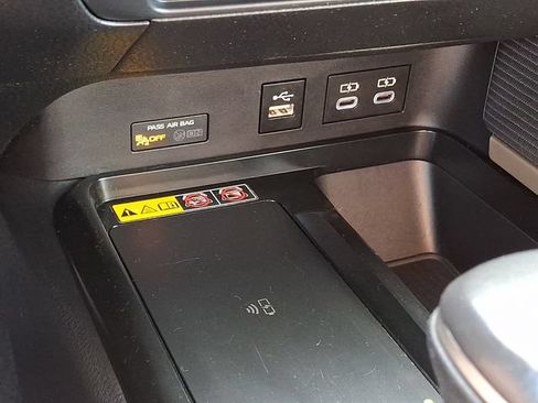 Certified 2025 Toyota Camry SE FWD image 25