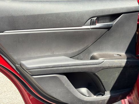 Used 2023 Toyota Camry SE FWD image 19