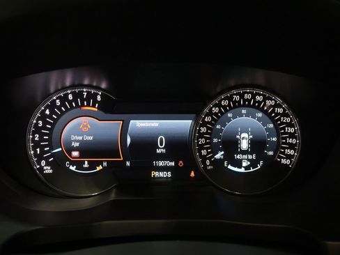 Used 2018 Ford Explorer Platinum image 43