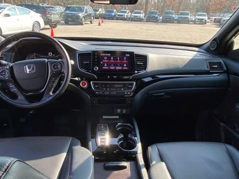 Used 2022 Honda Ridgeline Black Edition image 14