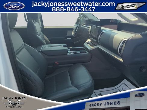 New 2027 Ford Expedition Max Active RWD image 15