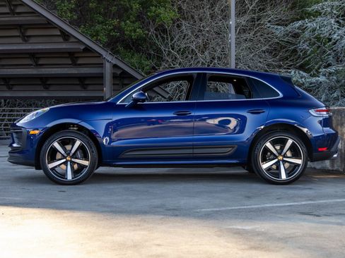 New 2025 Porsche Macan image 2