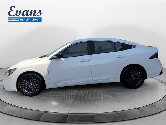 Used 2026 Nissan Sentra SV FWD image 3