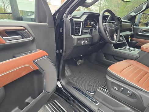 New 2026 GMC Sierra 2500 Denali Ultimate image 4