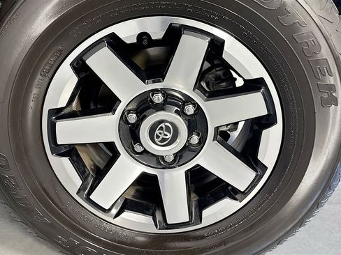 Used 2023 Toyota 4Runner TRD Off-Road Premium image 32