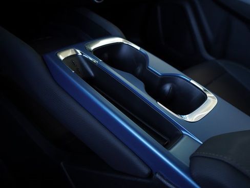 New 2025 Chevrolet Equinox EV LT image 18