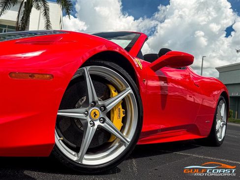 Used 2013 Ferrari 458 Spider RWD image 10