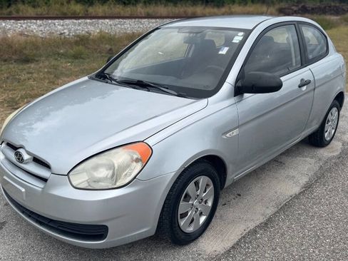 Used 2009 Hyundai Accent GS w/ Popular Equipment Pkg 2 image 3