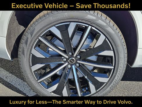 Certified 2026 Volvo XC90 B6 Plus w/ Protection Package Premier AWD/4WD image 5