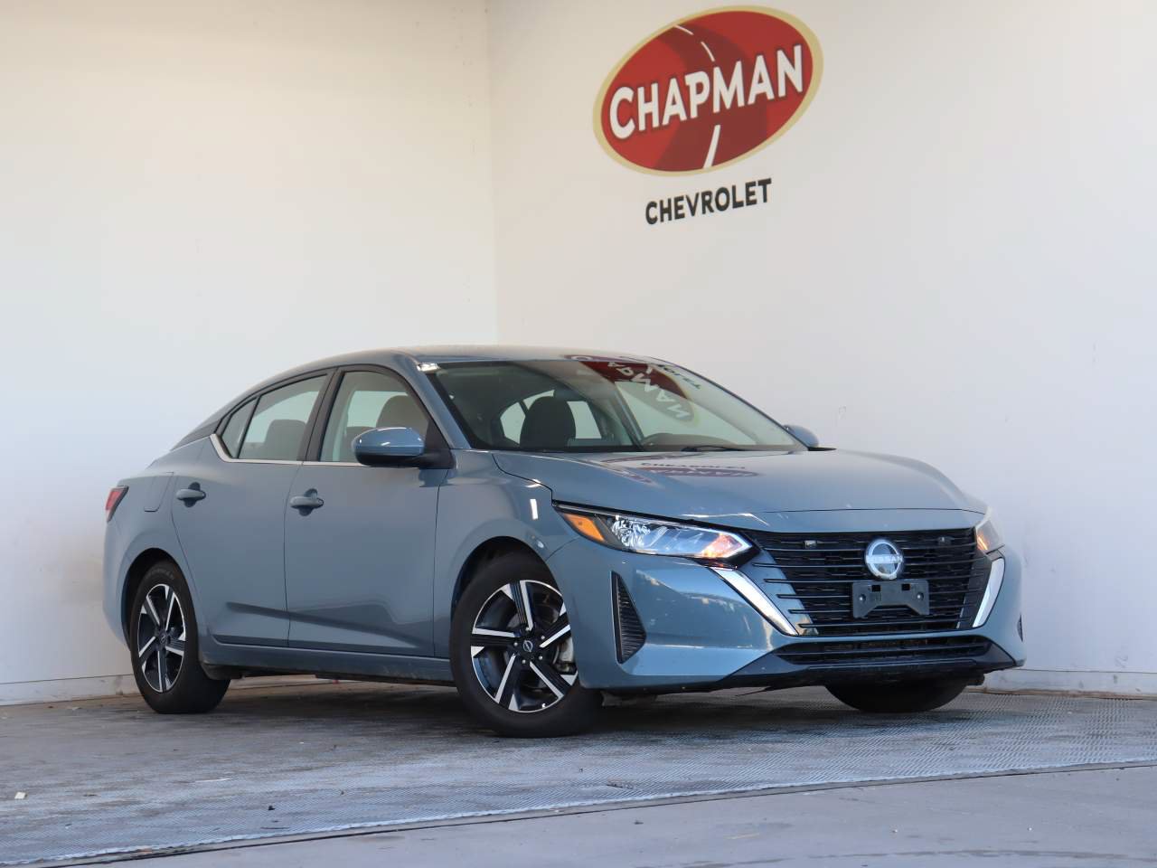 Used 2025 Nissan Sentra SV FWD image 1