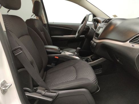 Used 2015 Dodge Journey SXT w/ Flexible Seating Group image 21