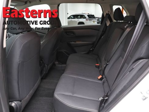 Used 2024 Nissan Rogue S AWD/4WD image 22