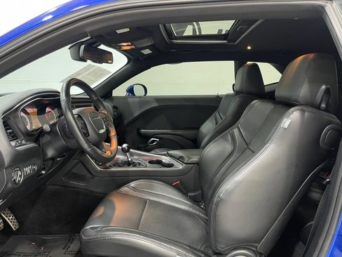 Used 2018 Dodge Challenger R/T Scat Pack RWD image 12