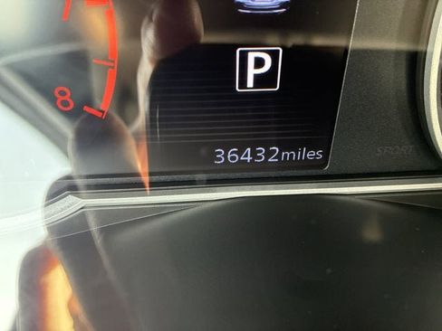 Used 2018 Nissan Kicks SV image 22