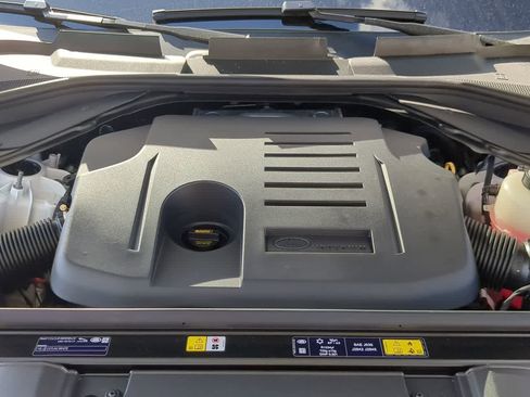 New 2026 Land Rover Range Rover SE image 15