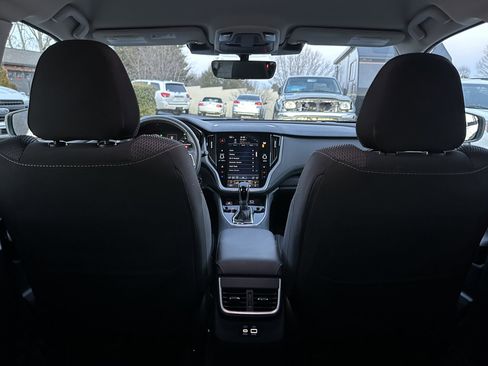 Used 2025 Subaru Outback Premium w/ Popular Package #1A image 14