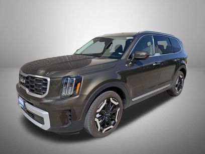 Used 2025 Kia Telluride S