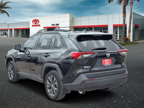 Used 2024 Toyota RAV4 XLE Premium image 4