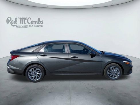 New 2025 Hyundai Elantra Blue image 6