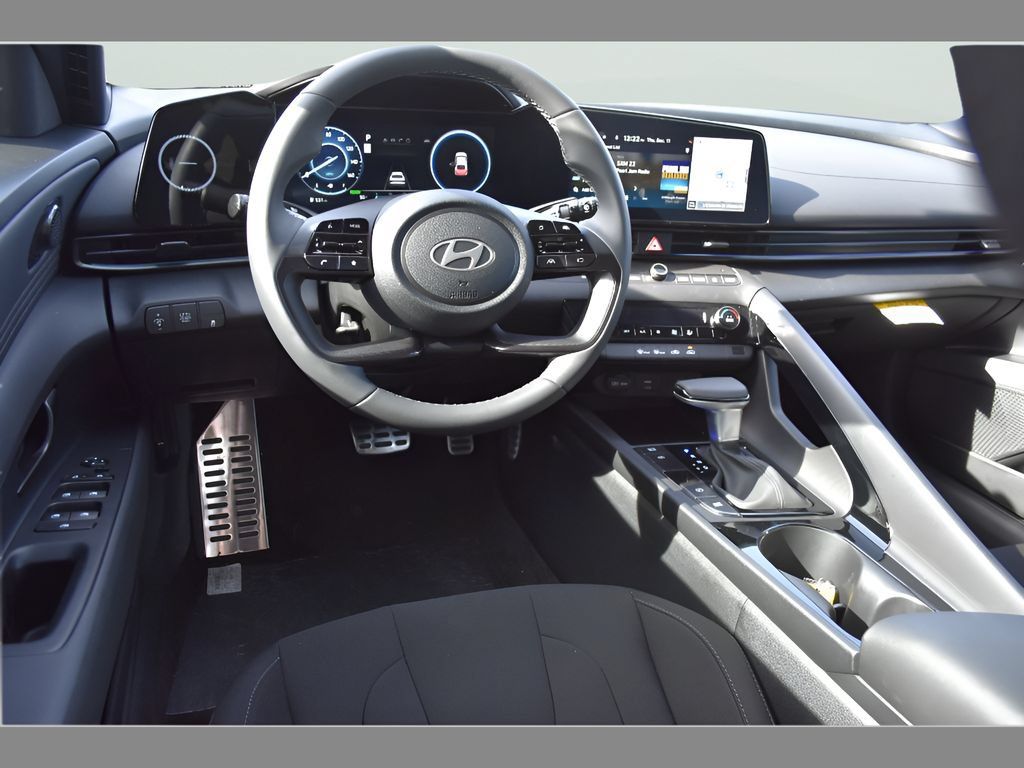 New 2026 Hyundai Elantra SEL FWD image 11