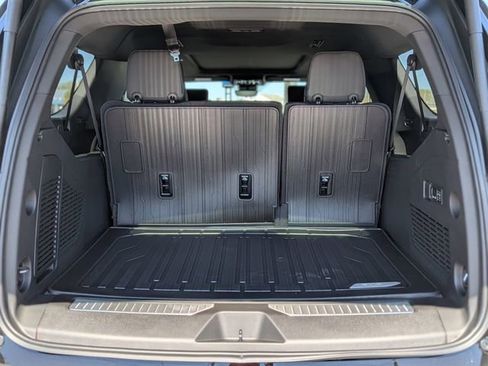 New 2026 GMC Yukon XL Denali w/ Denali Reserve Package AWD/4WD image 12