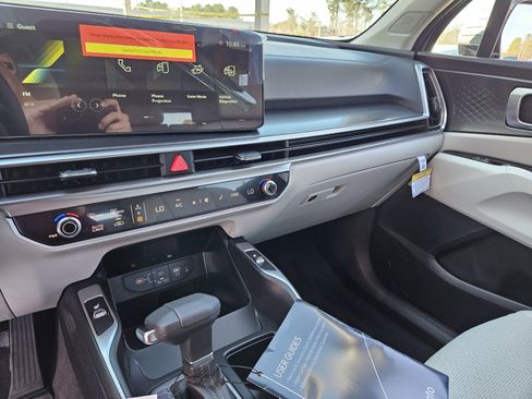New 2026 Kia Sorento S image 13