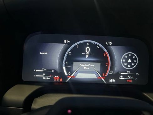 Used 2025 Lexus GX 550 w/ Accessory Package (2T) AWD/4WD image 12