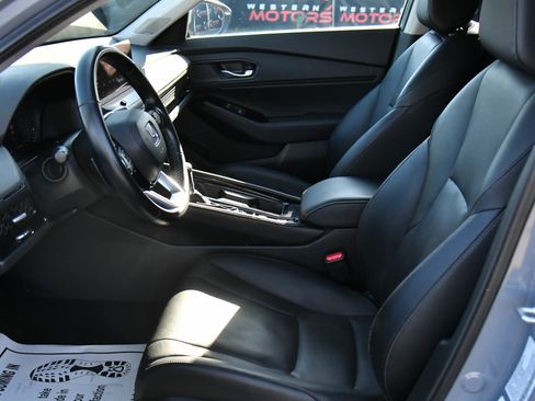 Used 2023 Honda Accord Touring image 18