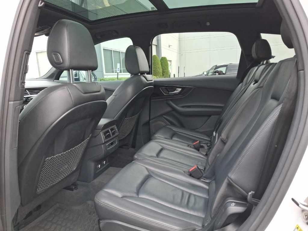 Used 2019 Audi Q7 3.0T Premium Plus w/ Premium Plus Package AWD/4WD image 3