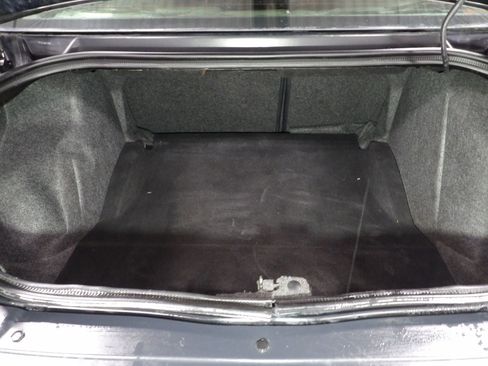 Used 2019 Dodge Challenger SXT image 7