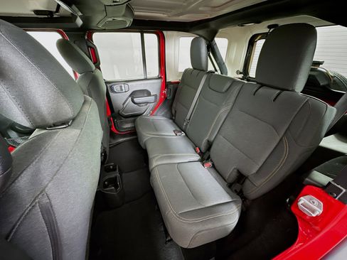 Used 2025 Jeep Wrangler Sport S image 25