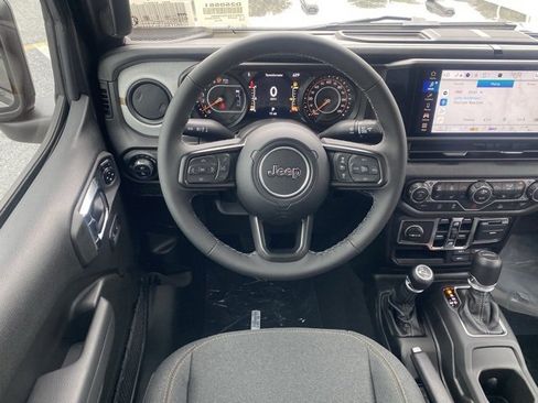 New 2025 Jeep Gladiator Sport image 35