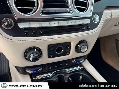 Used 2017 Rolls-Royce Wraith RWD image 37