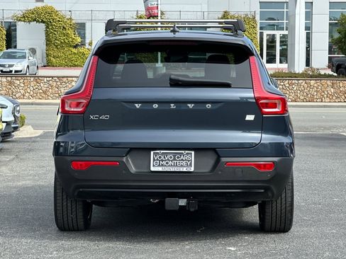 Used 2022 Volvo XC40 P8 Recharge Plus image 4