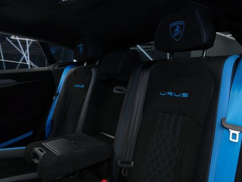 Used 2024 Lamborghini Urus Performante AWD/4WD image 14