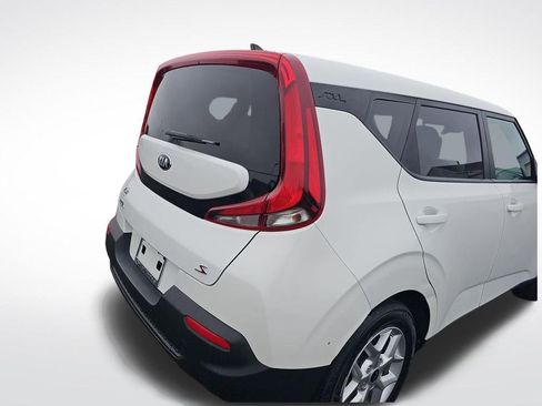 Used 2020 Kia Soul S image 12
