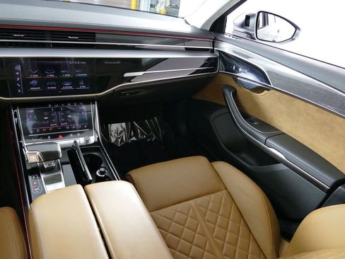 Used 2020 Audi S8 L w/ S8 Executive Package AWD/4WD image 8