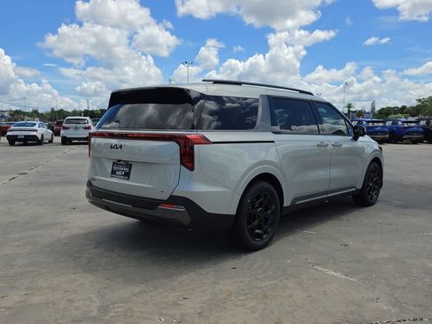 New 2027 Kia Carnival SX FWD image 8